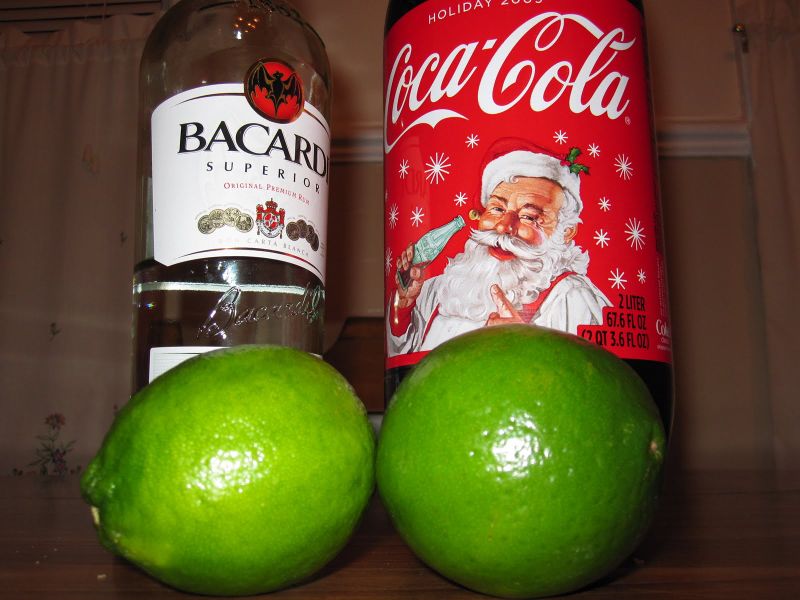 File:Rum and coke.jpg